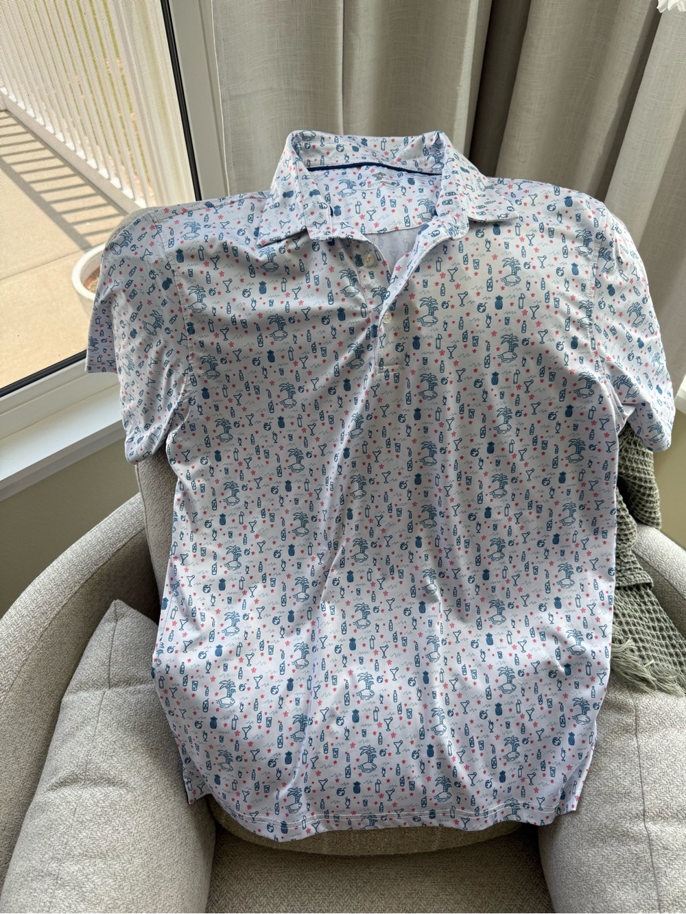 Men's Short-Sleeve White Casual Button-Down Shirt with Blue & Pink Print